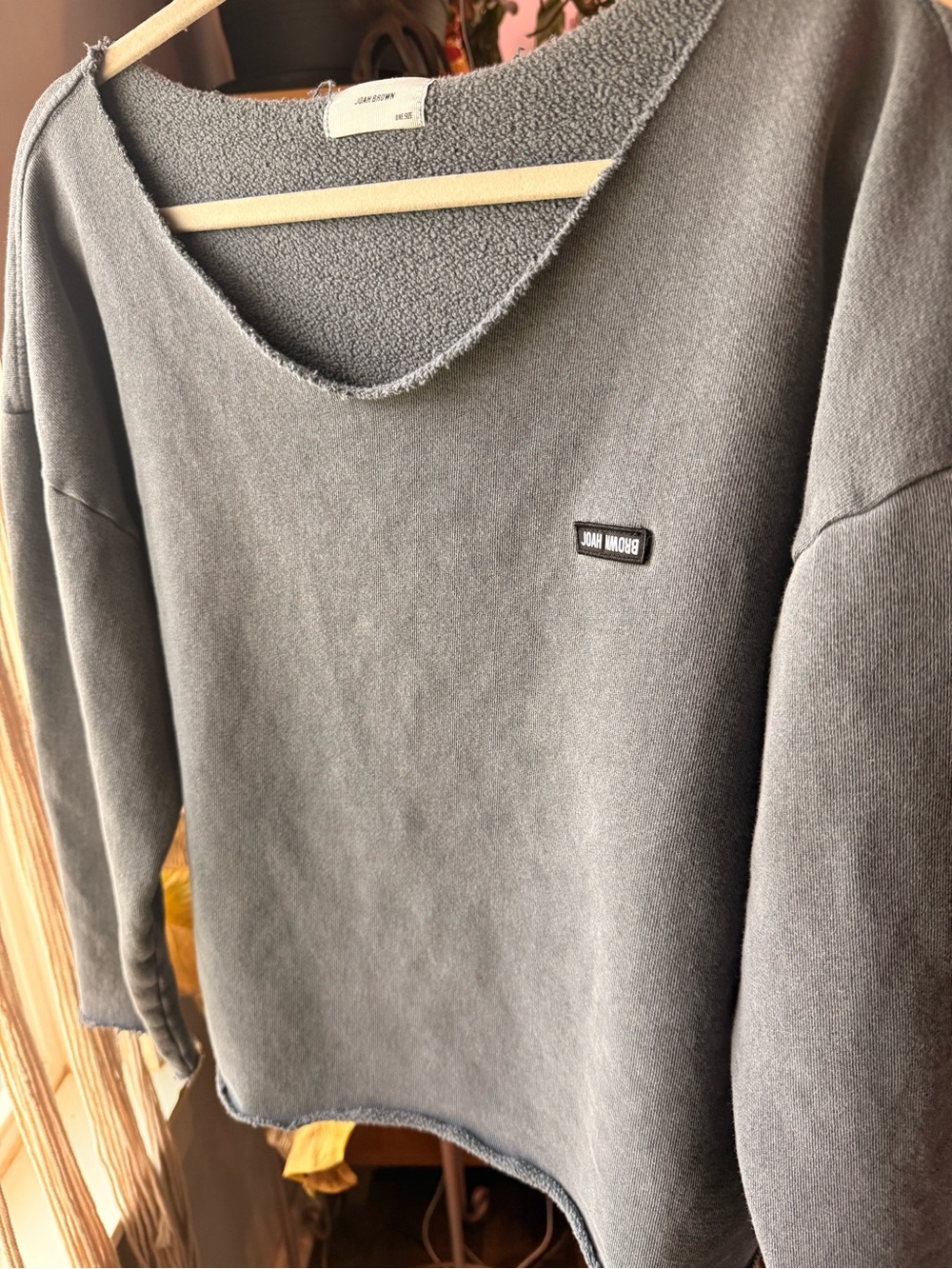 Joah Brown Logo Patch Slouchy Pullover in Washed Black - Picture 10 of 10